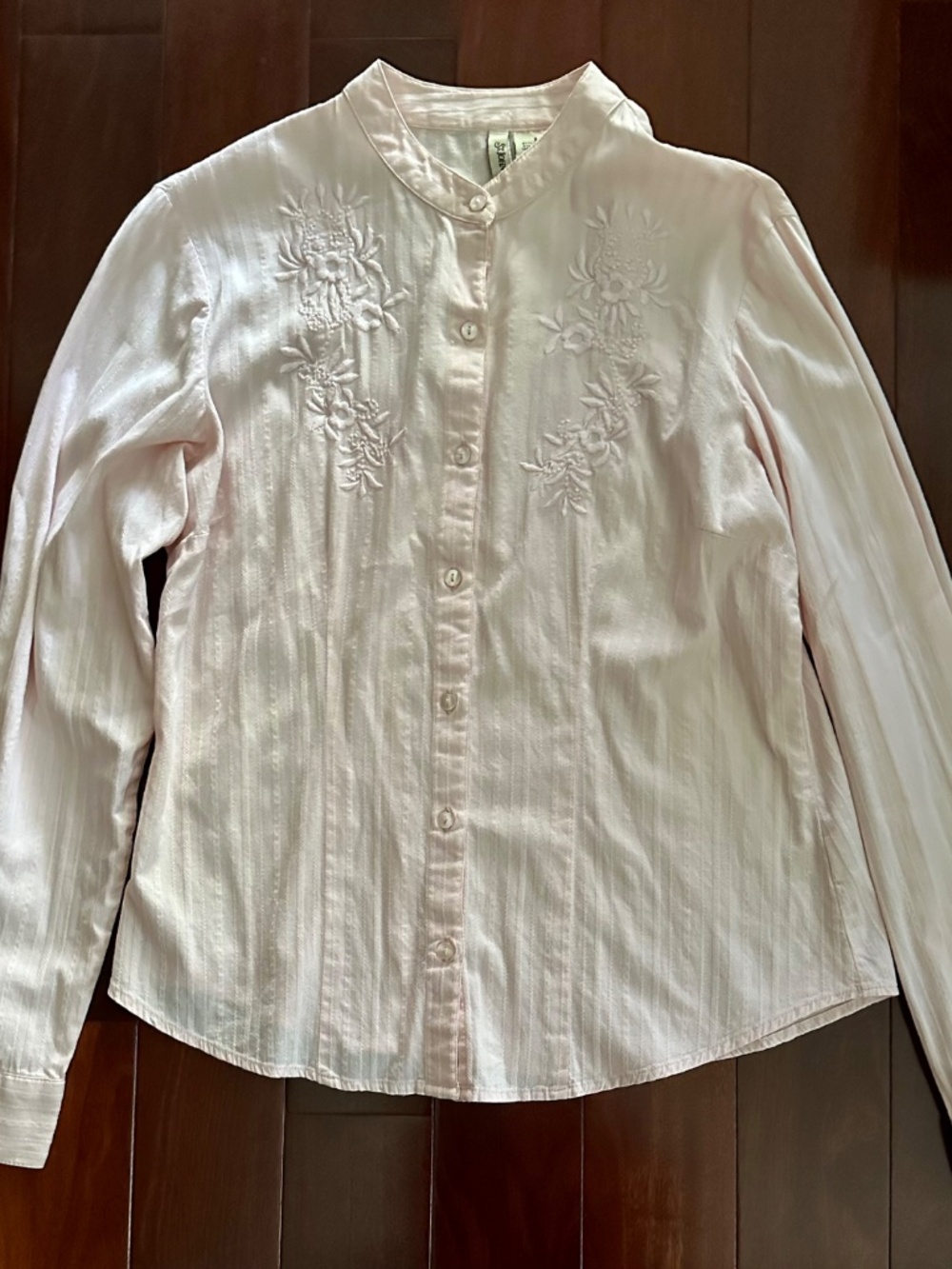 St John's Bay Pink Floral Embroidered Button Down Long Sleeve Shirt Size S/M EUC